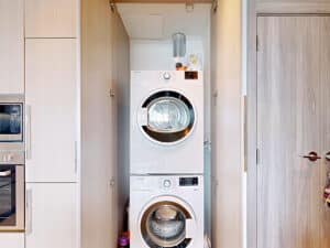 2212-4730 Lougheed Highway Burnaby-Laundry