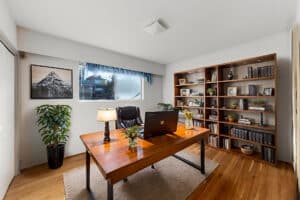 6096 Service St Burnaby Home Office