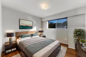 6096 Service St Burnaby Bedroom