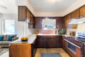 6096 Service St Burnaby Kitchen