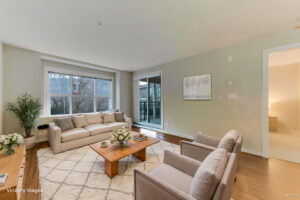 318-5775 Irmin St Burnaby - Living Room