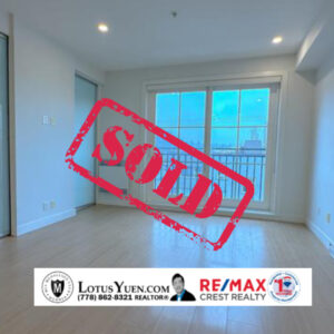 305 2528 Collingwood Street - LivingRoom
