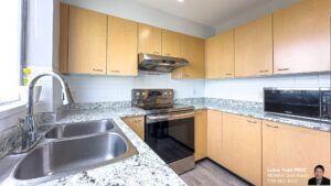 1000-7680 Granville Ave Richmond - Kitchen