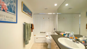 1707-7878 WESTMINSTER HWY RICHMOND - Bathroom 2