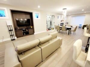 5988 Gibbons Dr Richmond-LivingRoom