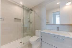 2102-2181 Madison Ave Burnaby - Bathroom 2